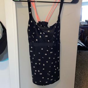 Ties in back